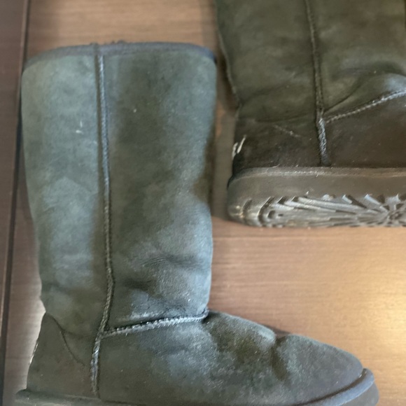 UGG midrise black boots - Picture 6 of 7